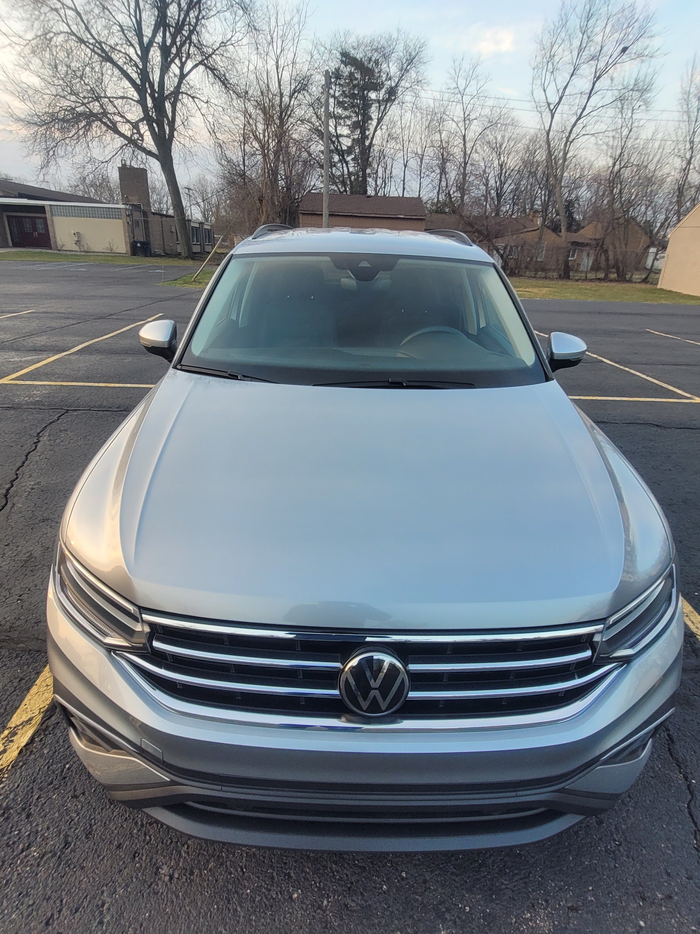 2024 Volkswagen Tiguan is a roomy, fuelefficient SUV option